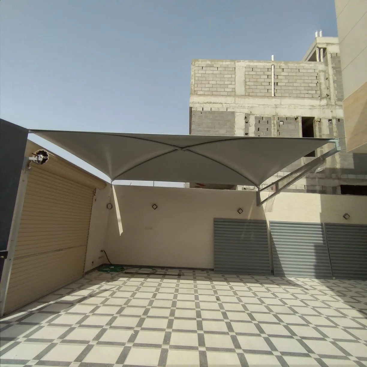 تركيب مظلات سيارات احترافية